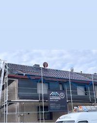 Dachsanierung Doppelhaush&auml;lfte + PV Anlage